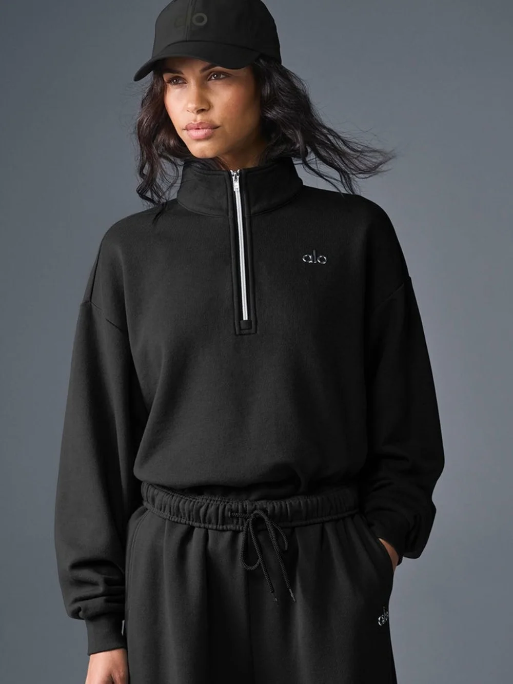 ALO Yoga Accolade 1 / 4 Zip Pullover Size Large - Black